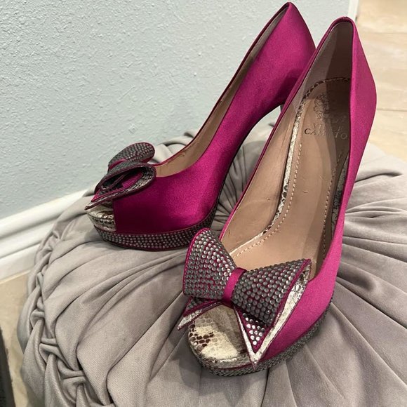 Vince Camuto Magenta rhinestone bow platform heels - Picture 2 of 14